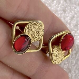 Vintage Red Stone Gold Tone Cufflinks Set
